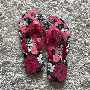Vera Bradley Sandals